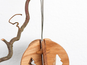 Verkaufen mit Online-Zahlungen: Christbaumkugel aus Eiche "Baum"